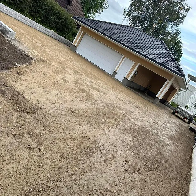 Arbeid med belegningsstein utført av AO Stenleggeren AS