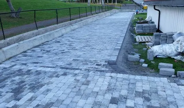 Arbeid utført i Kroken 6B - Hage og belegningsstein