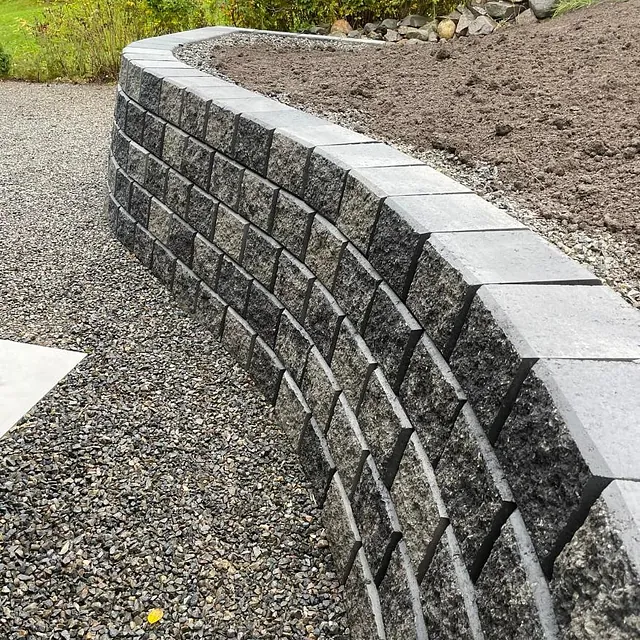 Arbeid med belegningsstein utført av AO Stenleggeren AS