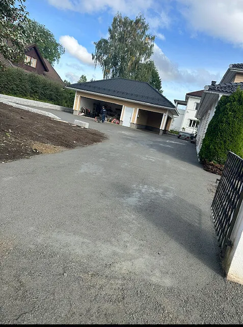 Arbeid utført i Arvesens veg 23 - Hage og belegningsstein
