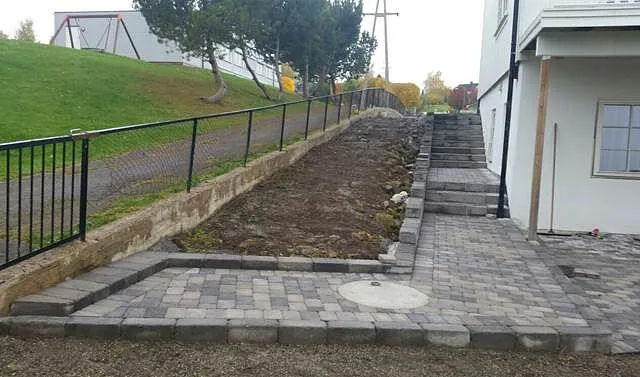 Arbeid utført i Kroken 6B - Hage og belegningsstein